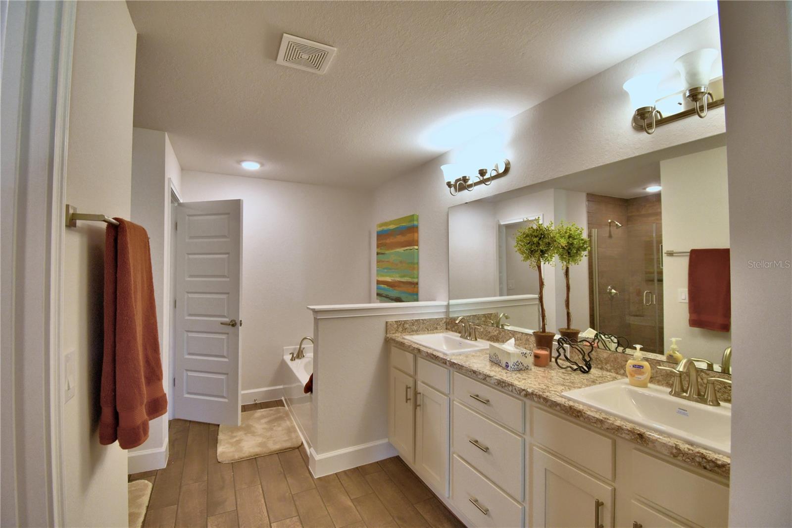 Image 42 of 59 For 241 Piave Street