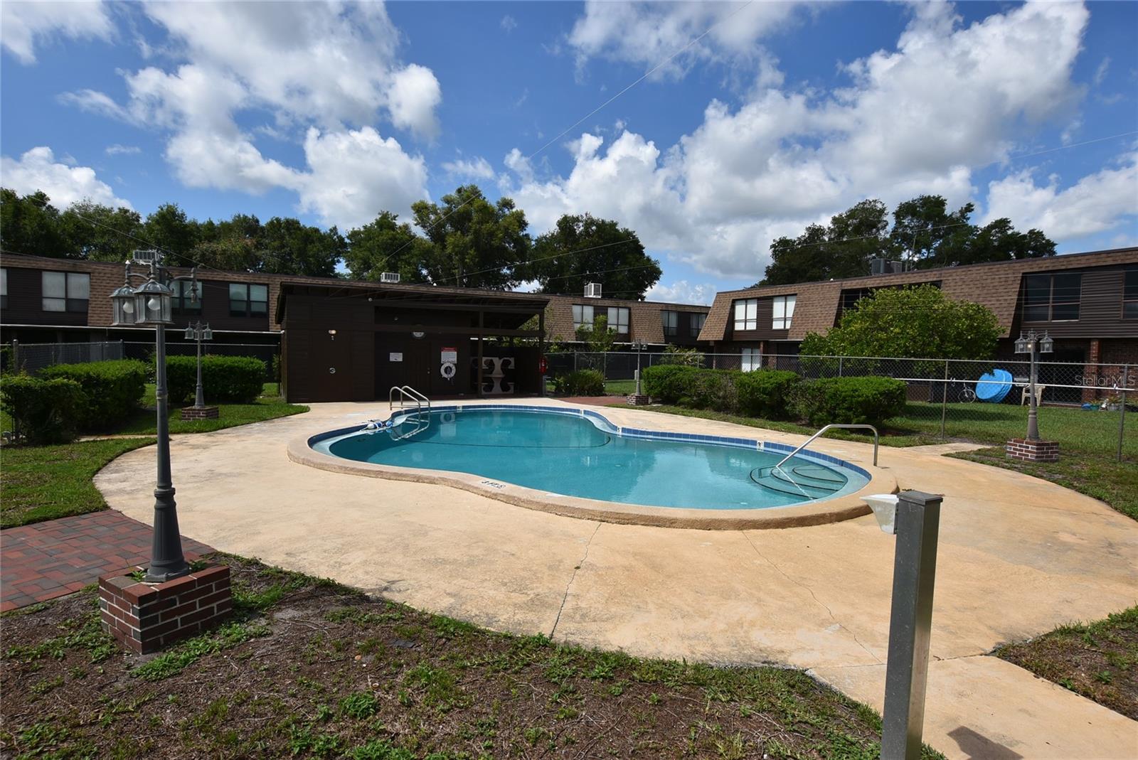 Image 2 of 21 For 1836 Crystal Lake Drive 84