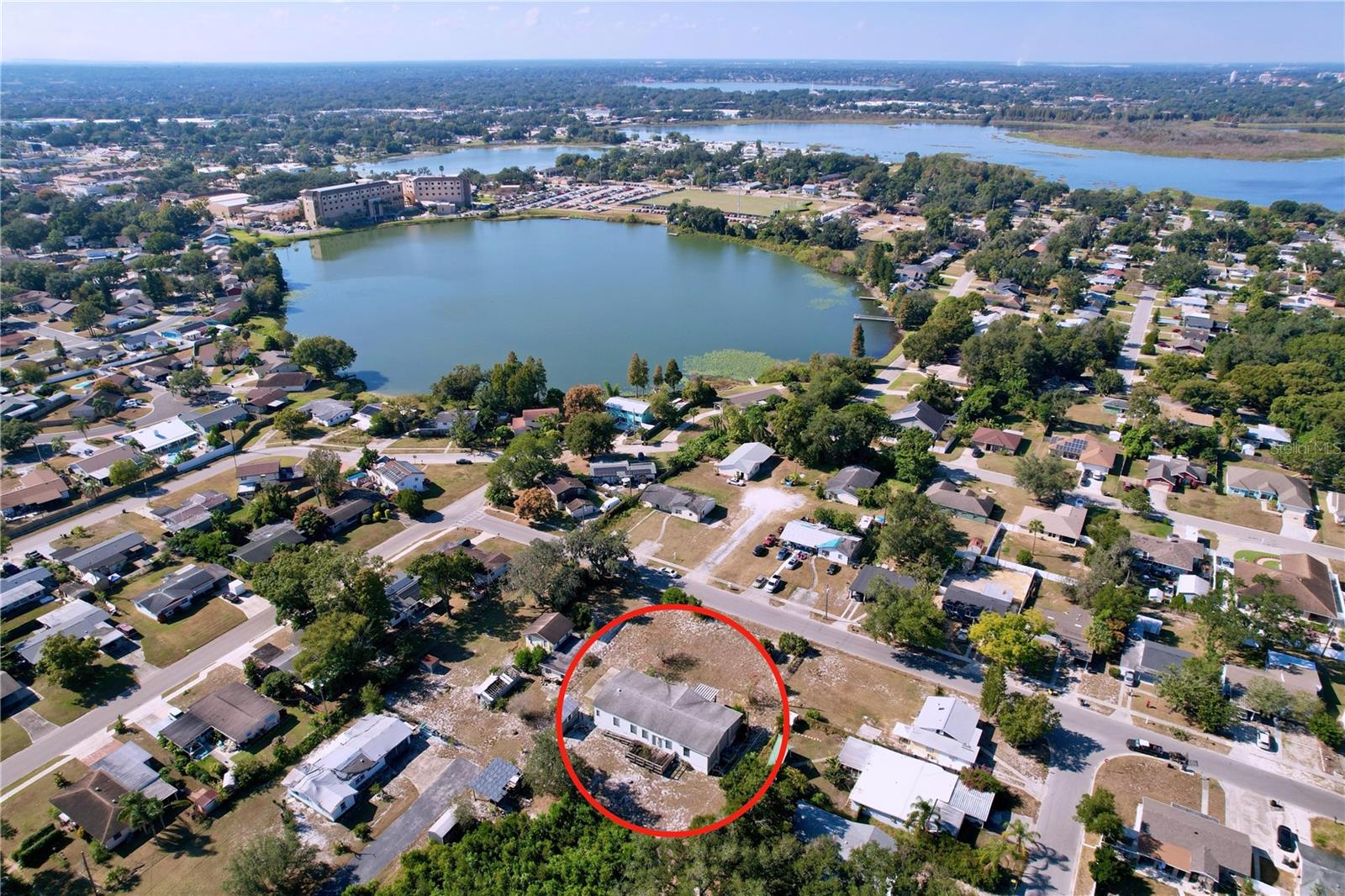 Image 13 of 60 For 608 Jamestown Avenue