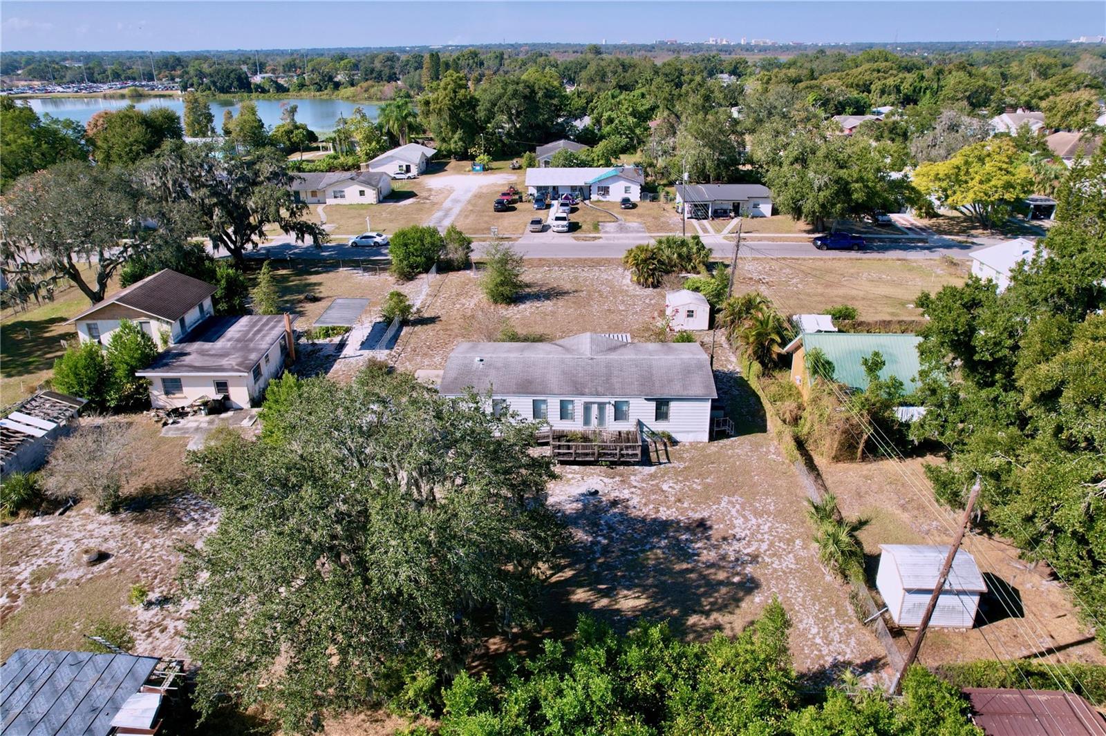 Image 26 of 60 For 608 Jamestown Avenue