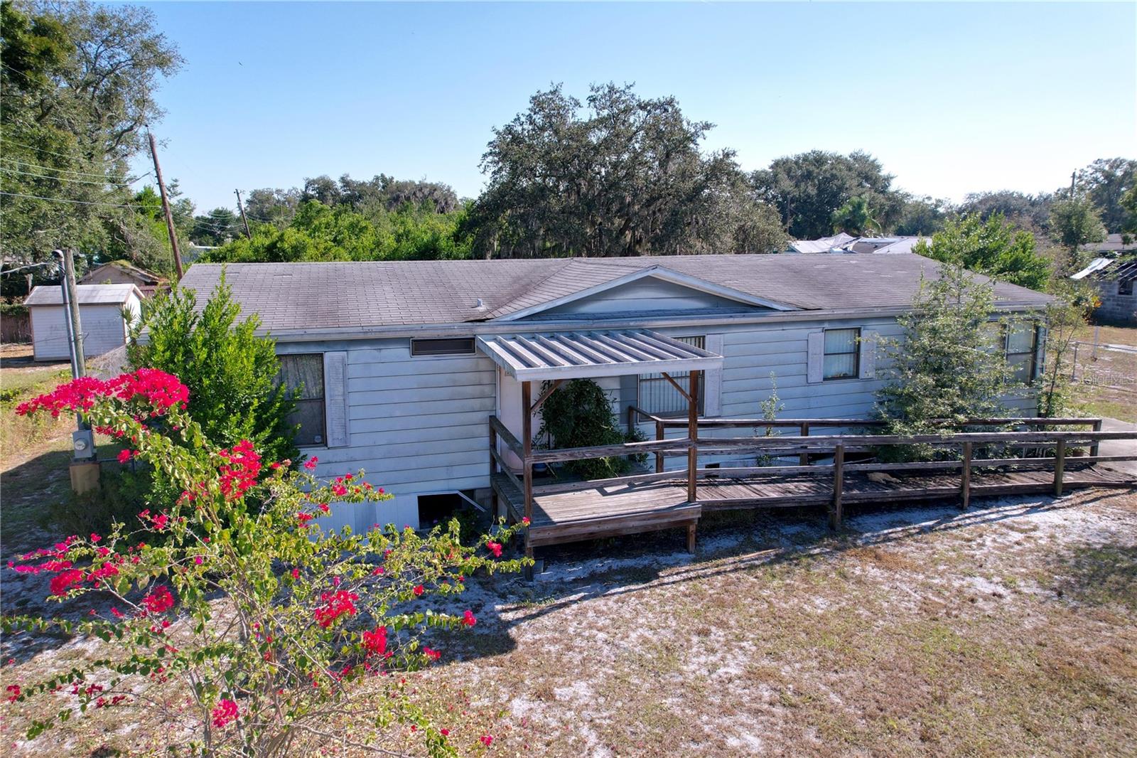 Image 3 of 60 For 608 Jamestown Avenue