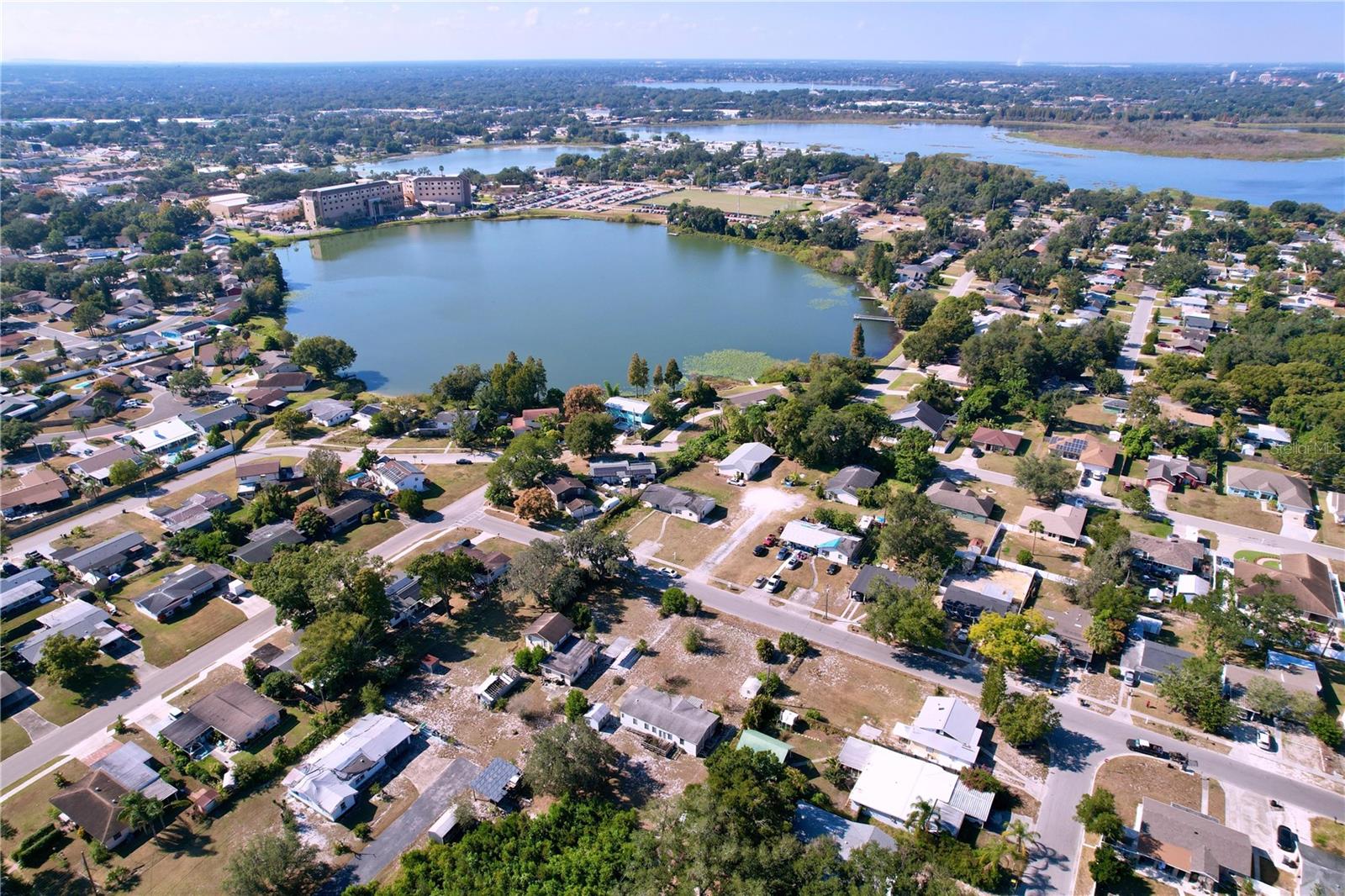 Image 30 of 60 For 608 Jamestown Avenue