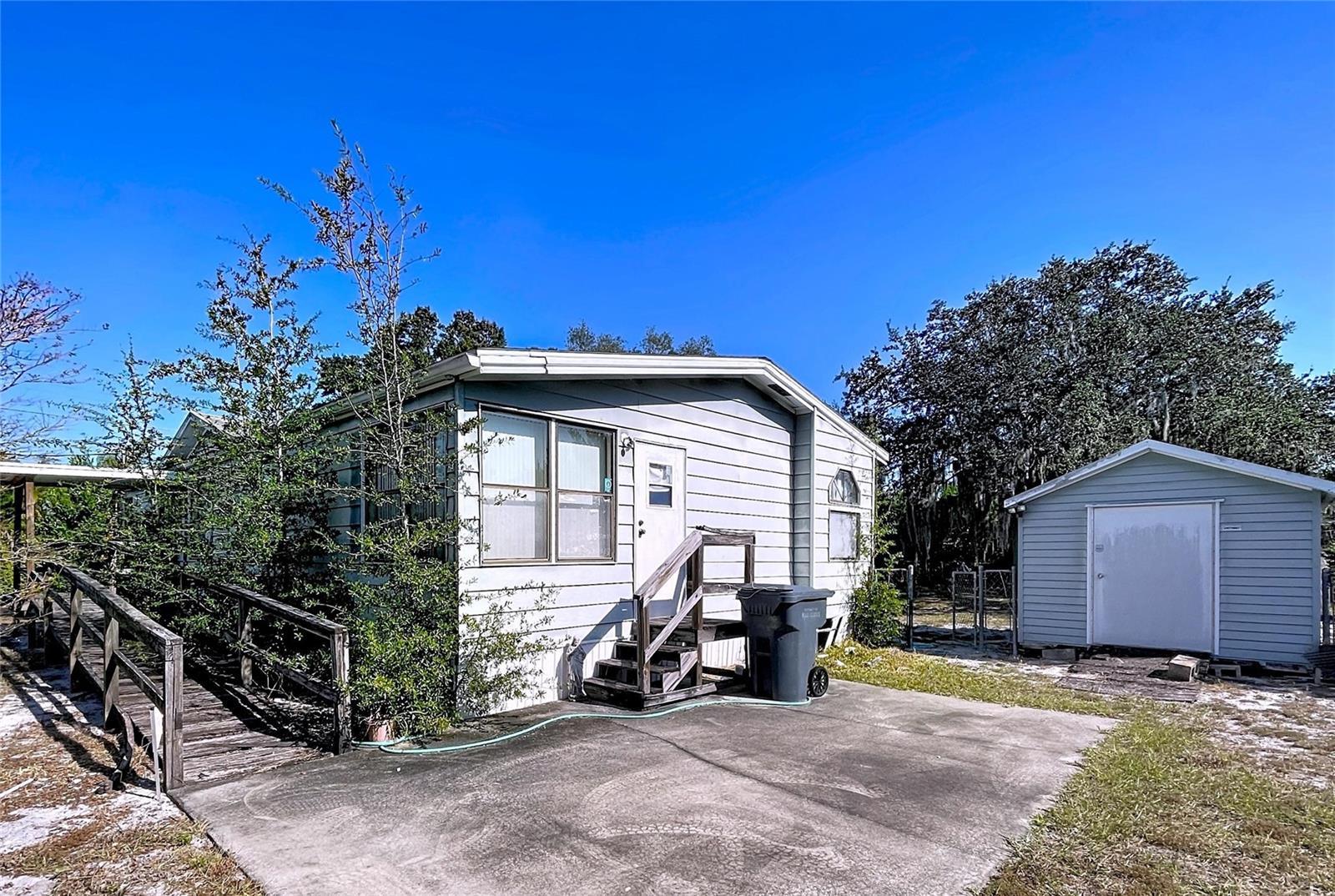 Image 9 of 60 For 608 Jamestown Avenue