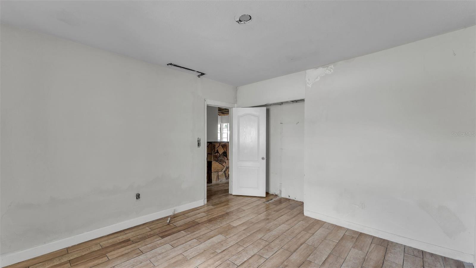 Image 17 of 38 For 606 3rd Street