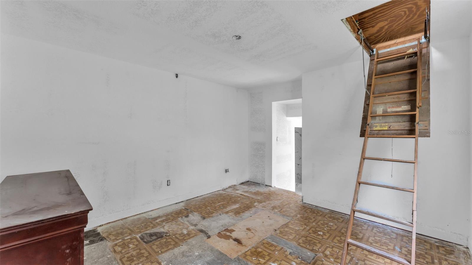 Image 32 of 38 For 606 3rd Street