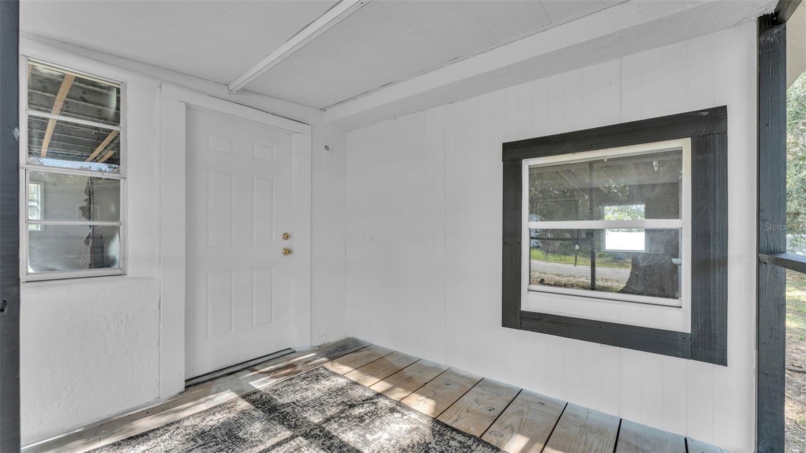 Image 5 of 38 For 606 3rd Street