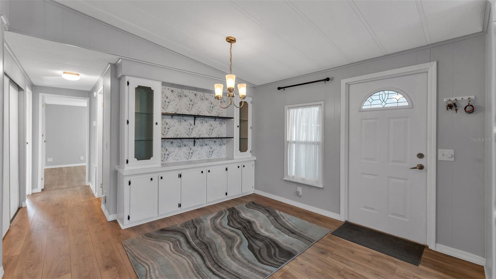 Image 13 of 59 For 5079 Lodgewood Drive