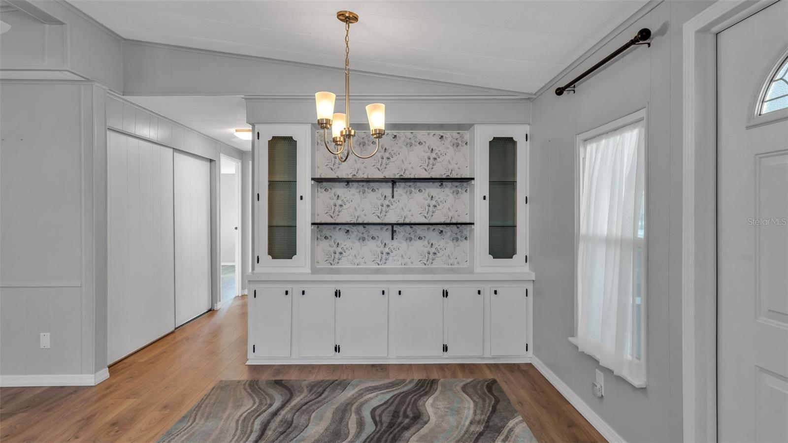 Image 14 of 59 For 5079 Lodgewood Drive