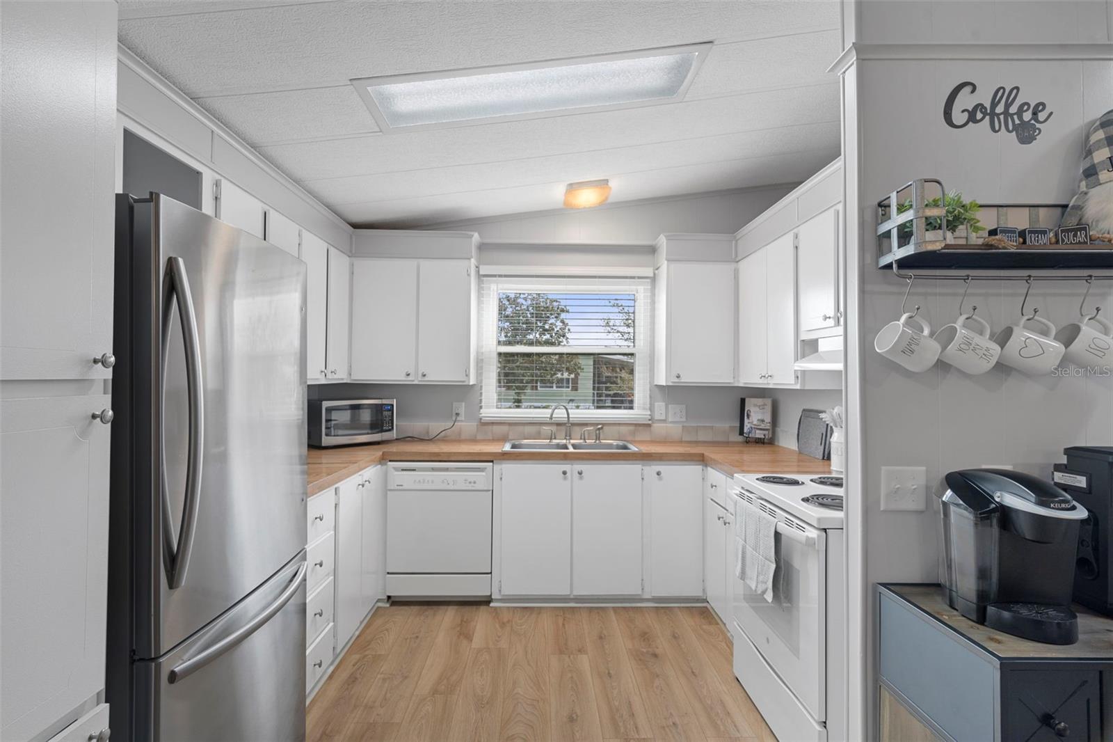 Image 15 of 59 For 5079 Lodgewood Drive