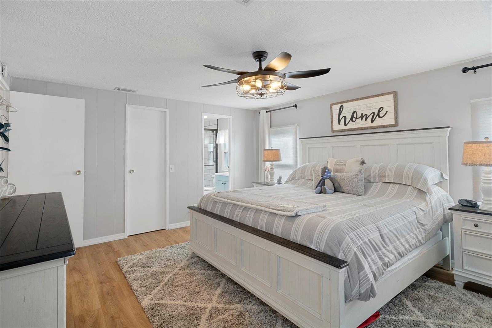 Image 21 of 59 For 5079 Lodgewood Drive