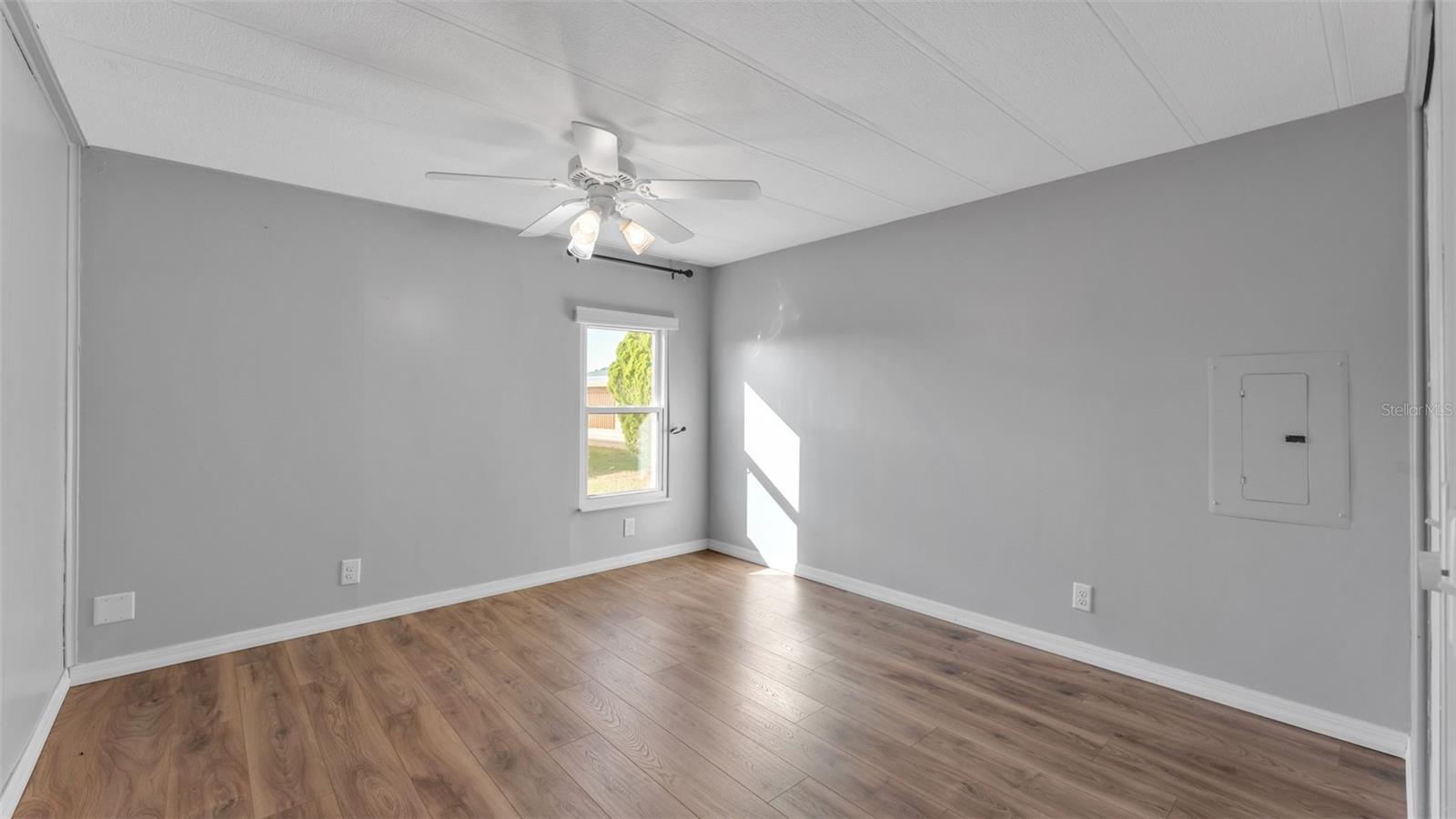 Image 28 of 59 For 5079 Lodgewood Drive