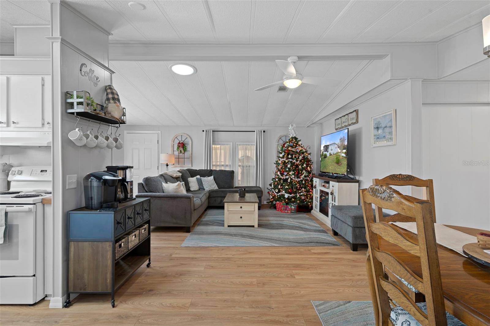 Image 8 of 59 For 5079 Lodgewood Drive