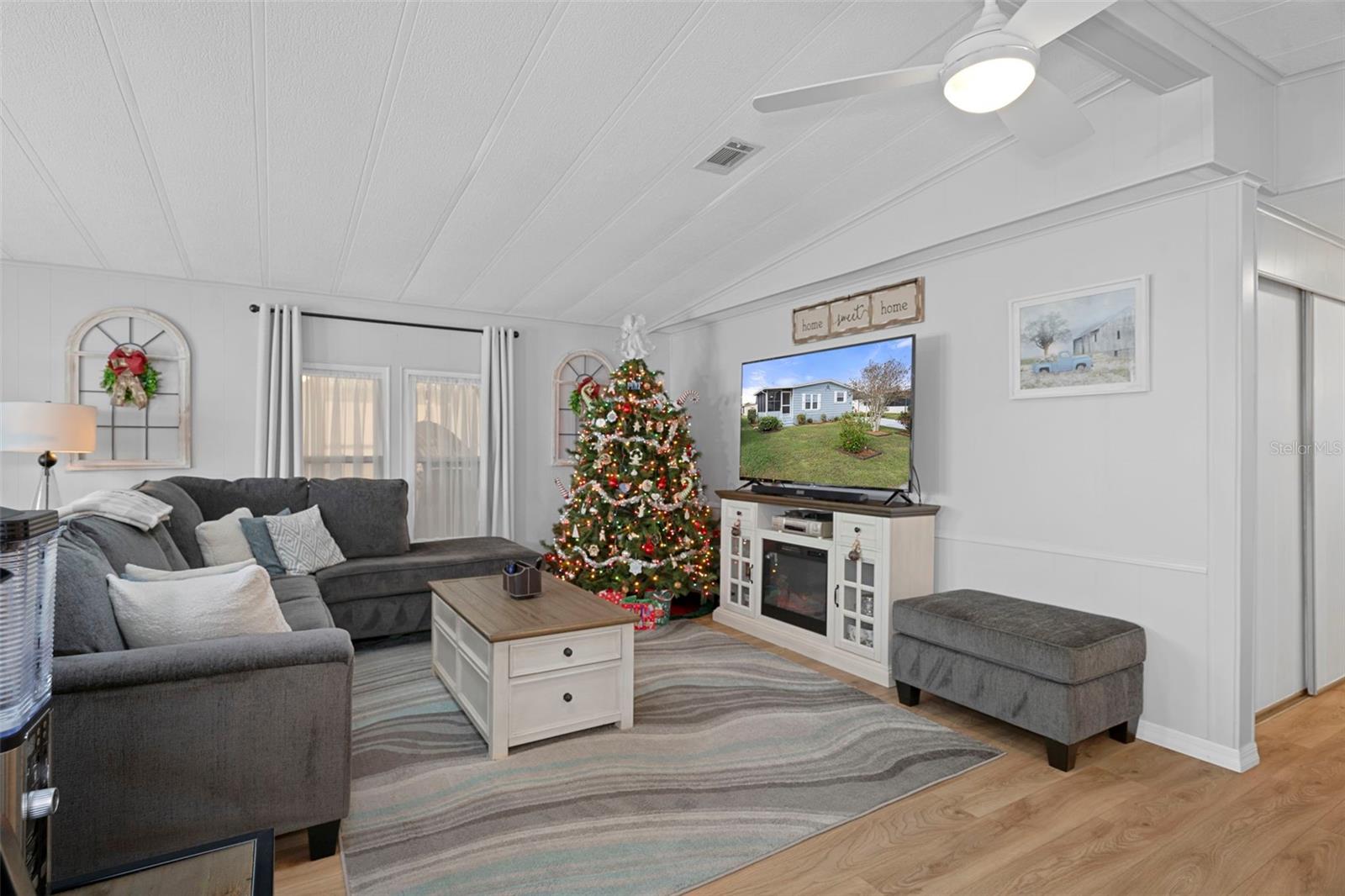 Image 9 of 59 For 5079 Lodgewood Drive