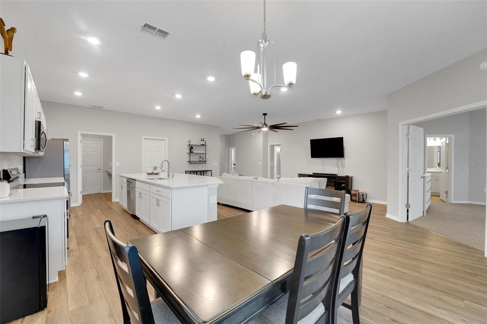 Image 14 of 43 For 647 Bentley North Drive