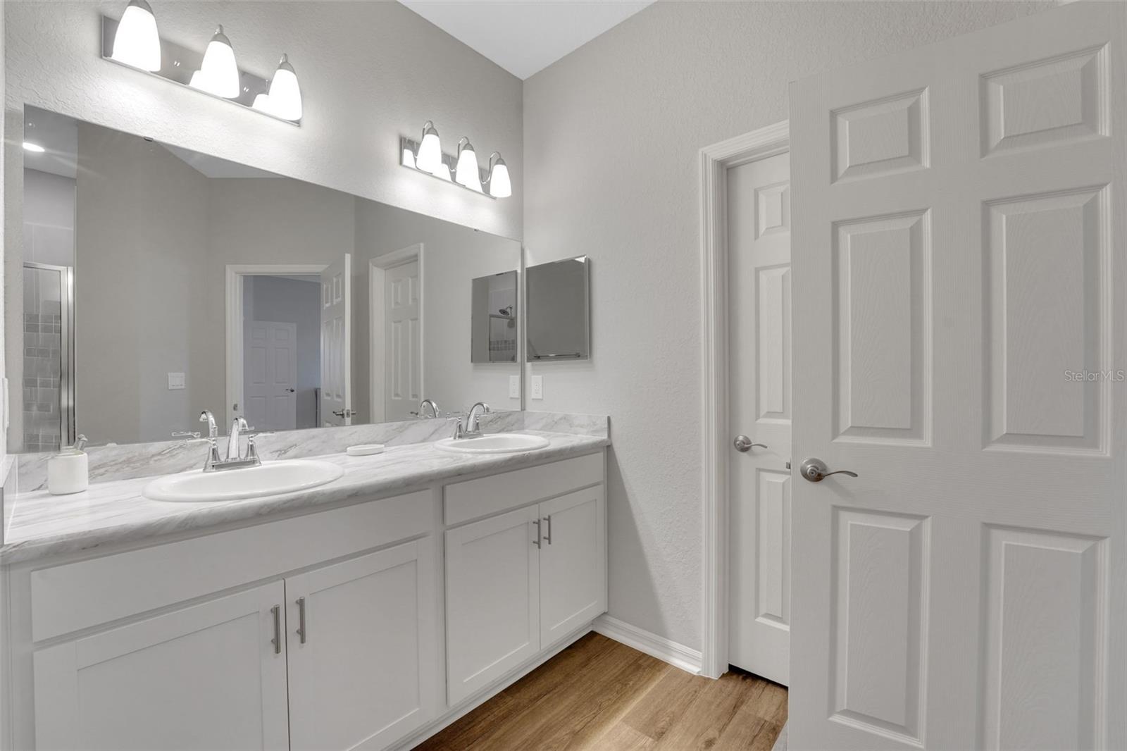 Image 34 of 43 For 647 Bentley North Drive