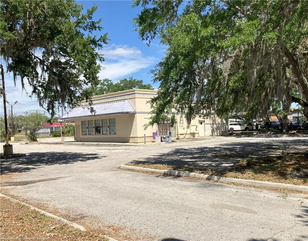 Image 11 of 16 For 939 6th Avenue