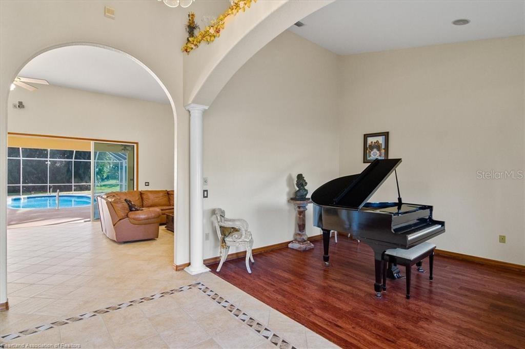 Image 3 of 50 For 631 Sunset Pointe Drive