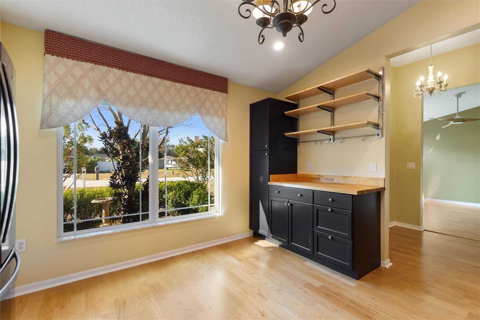 Image 12 of 36 For 4516 Ashford Drive