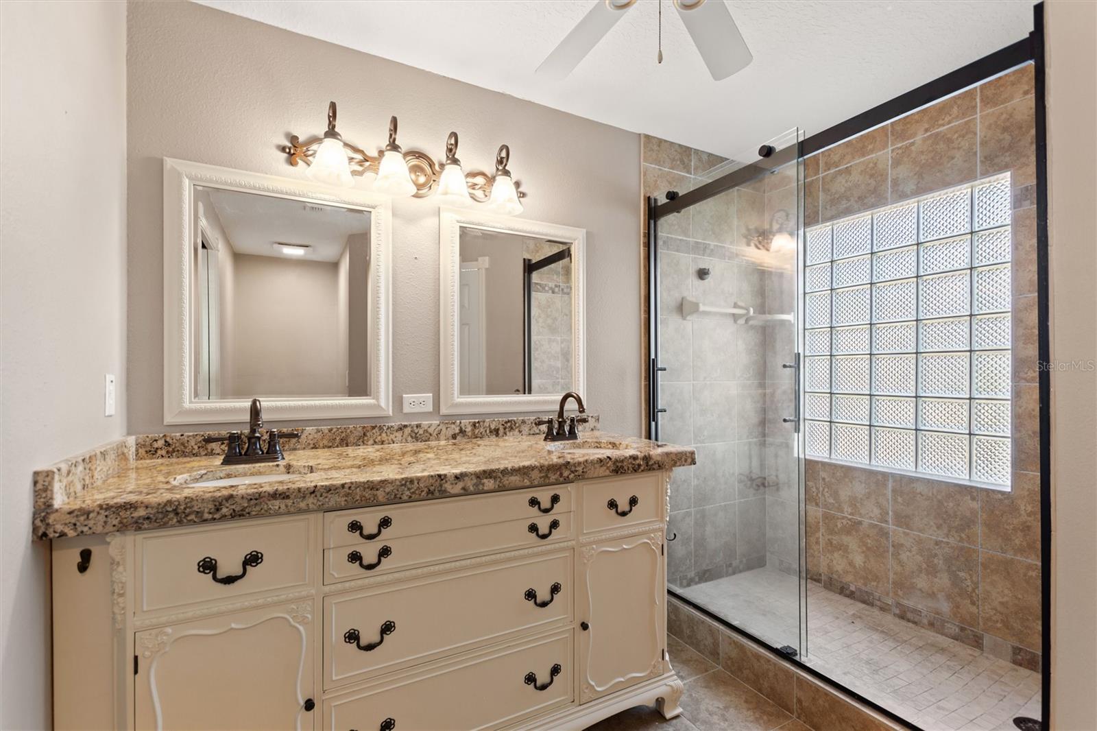 Image 21 of 36 For 4516 Ashford Drive