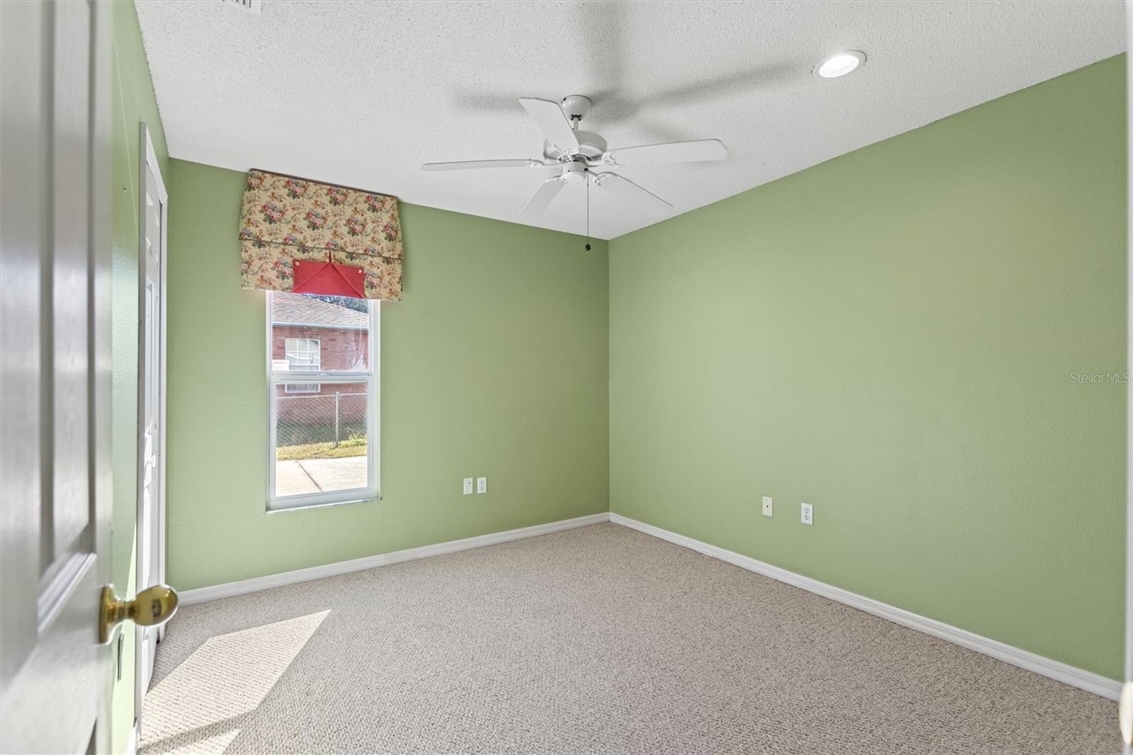 Image 24 of 36 For 4516 Ashford Drive