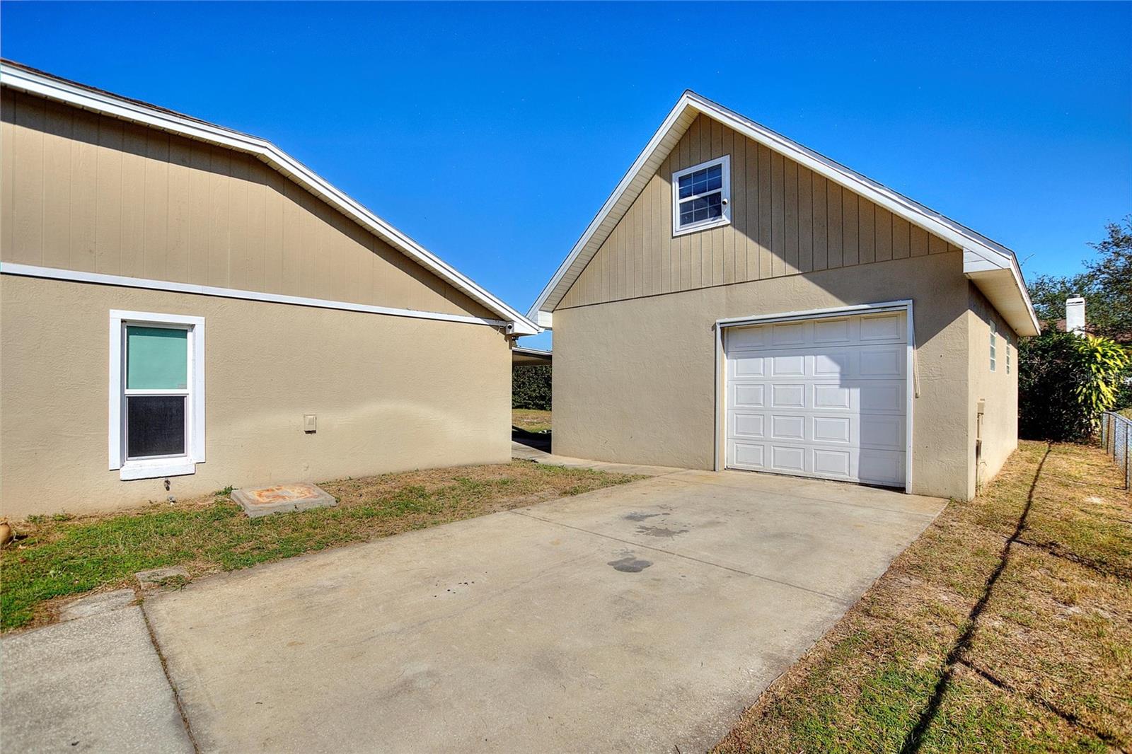 Image 4 of 36 For 4516 Ashford Drive