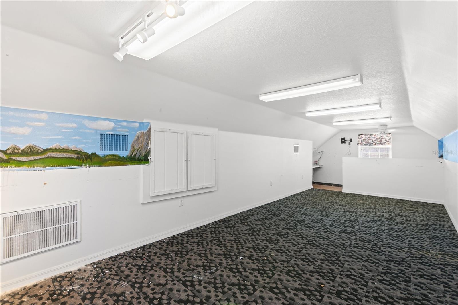 Image 7 of 36 For 4516 Ashford Drive