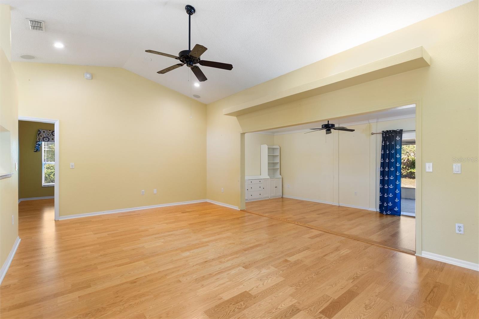 Image 8 of 36 For 4516 Ashford Drive