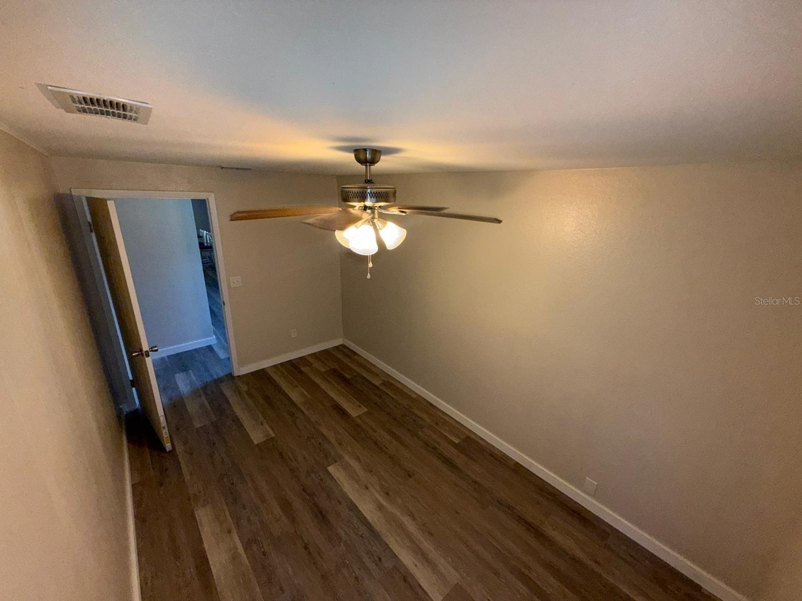 Image 11 of 29 For 208 Center Street