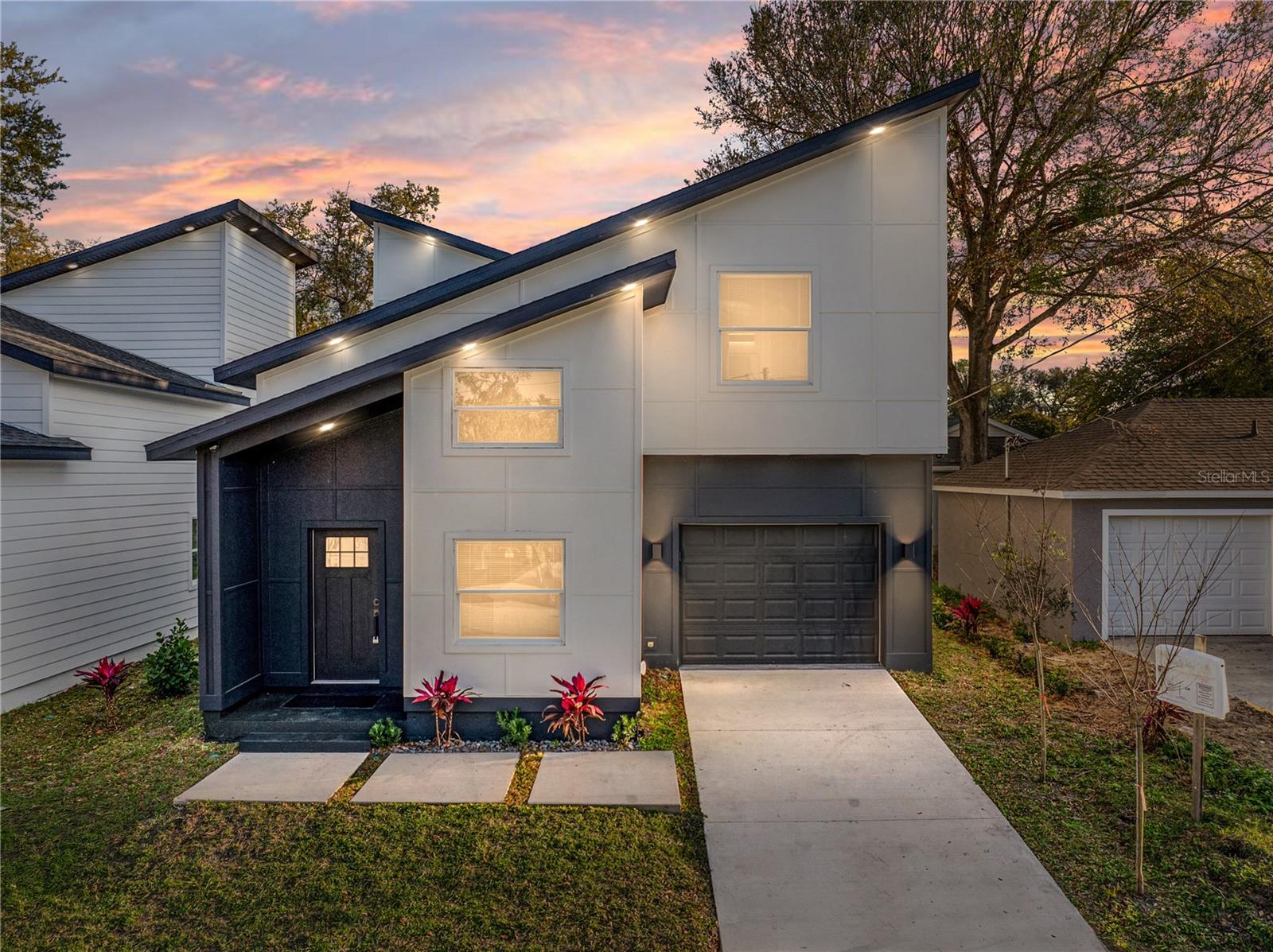 Image 3 of 49 For 717 13th Street