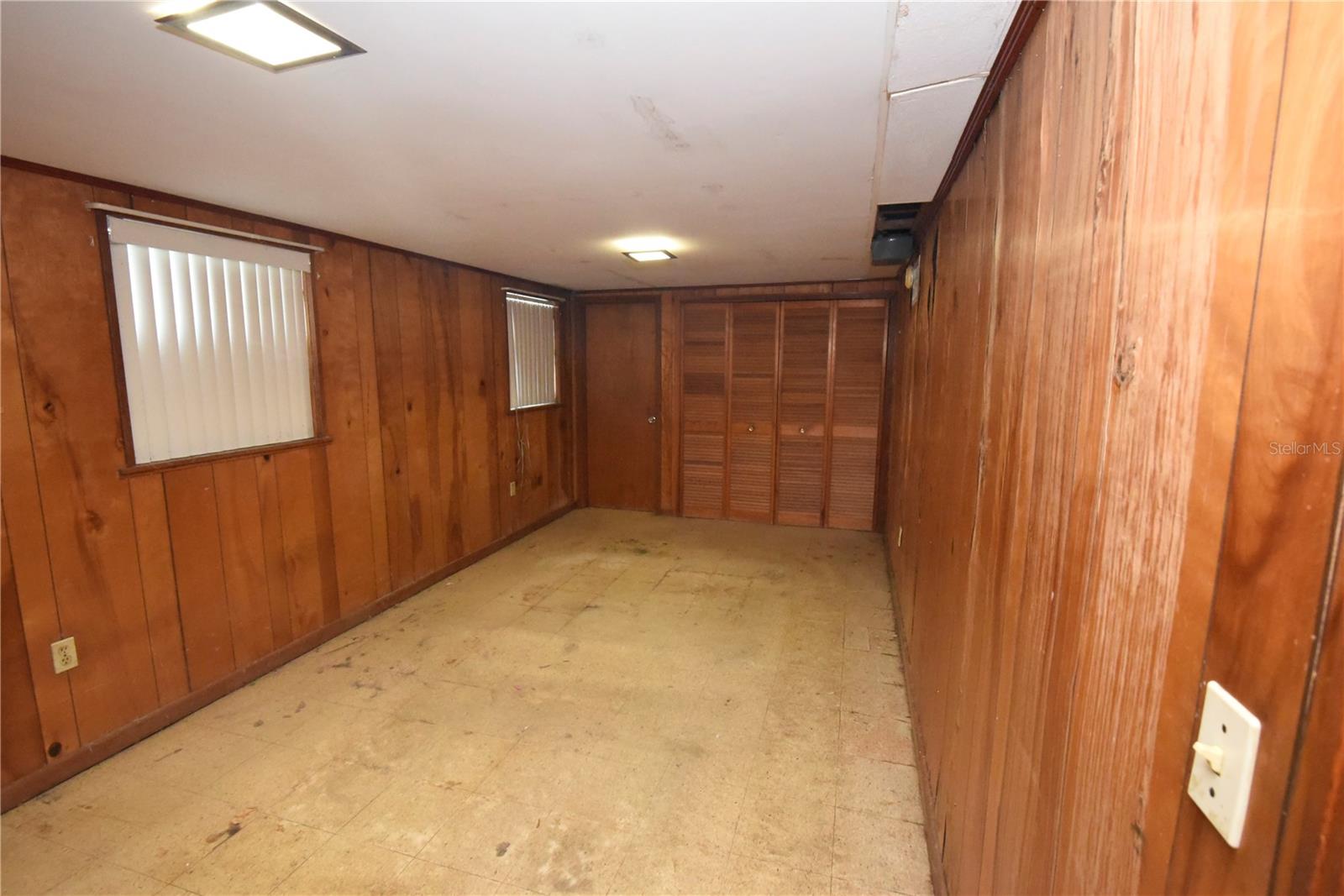 Image 10 of 49 For 609 Hickory Lane