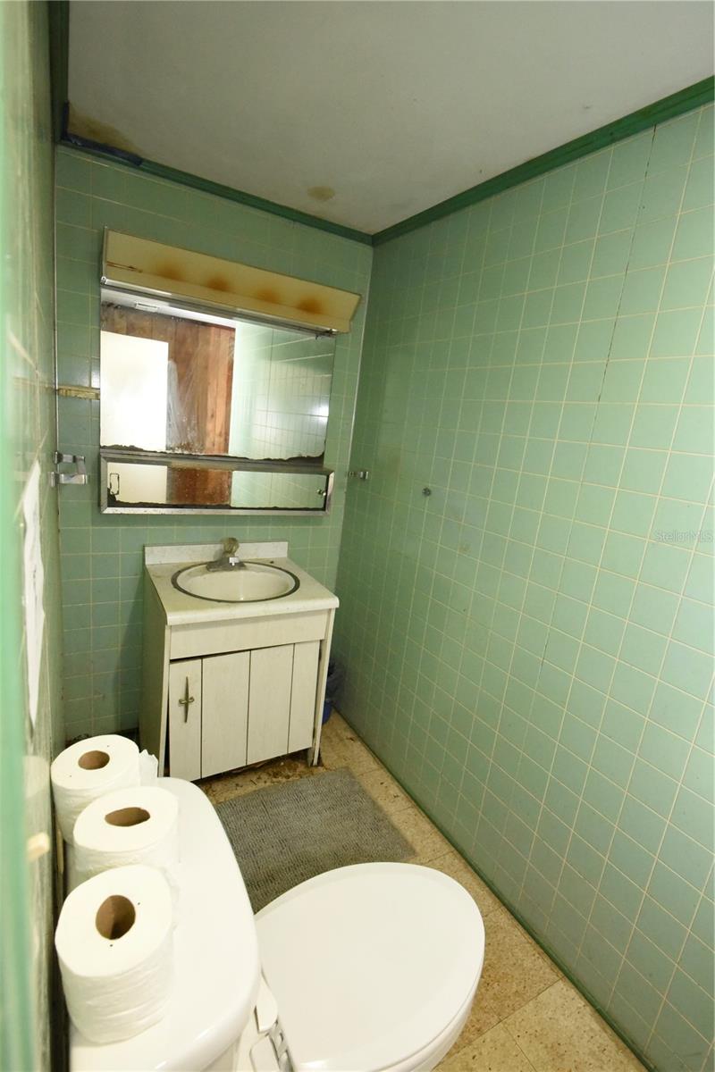 Image 11 of 49 For 609 Hickory Lane