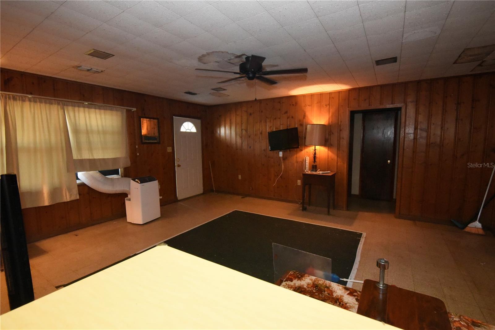 Image 7 of 49 For 609 Hickory Lane