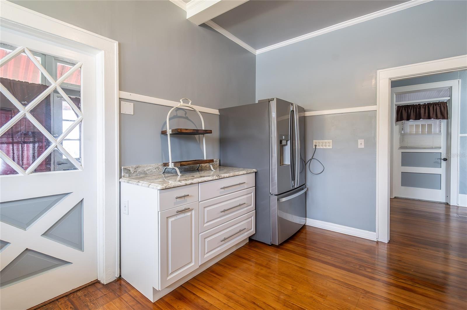 Image 10 of 34 For 107 Lake Howard Drive Nw