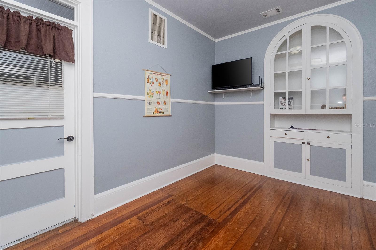 Image 12 of 34 For 107 Lake Howard Drive Nw