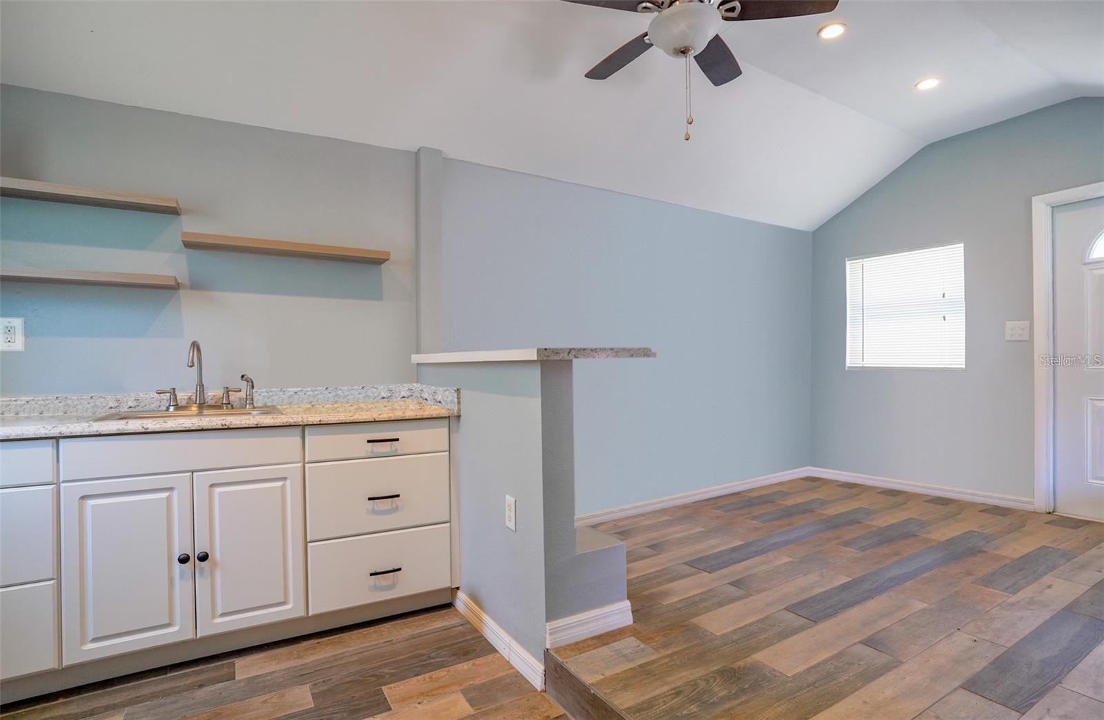 Image 27 of 34 For 107 Lake Howard Drive Nw