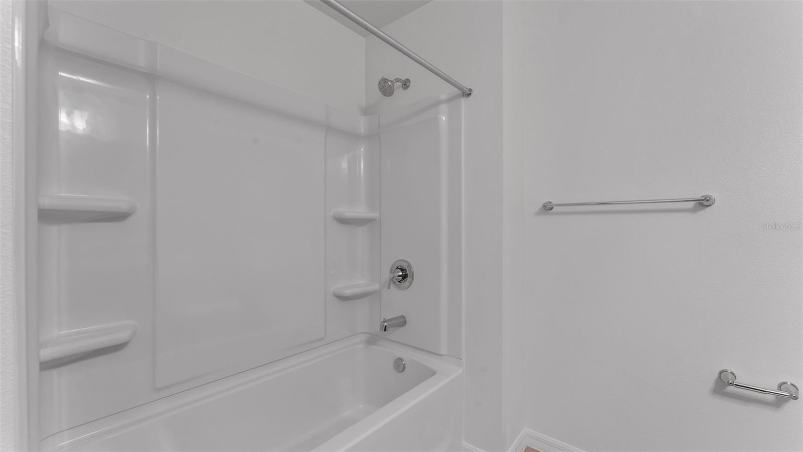 Image 14 of 37 For 623 Alder Lane