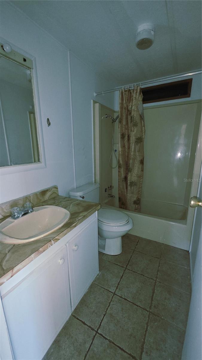 Image 16 of 20 For 437 Skyline Drive E