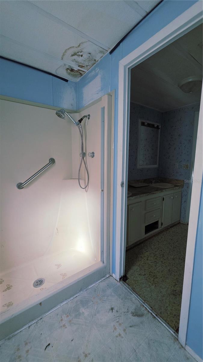 Image 20 of 20 For 437 Skyline Drive E