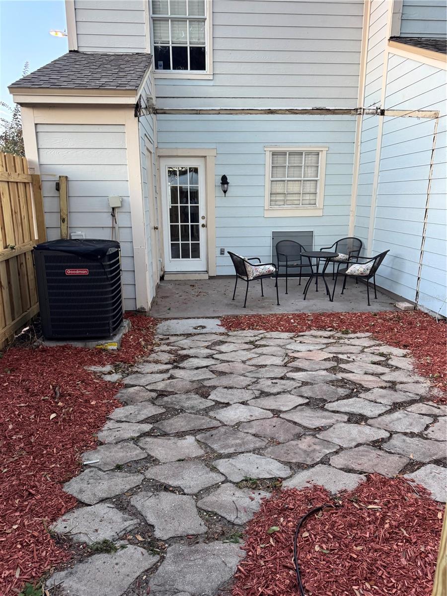 Image 4 of 22 For 13917 Fletchers Mill Drive