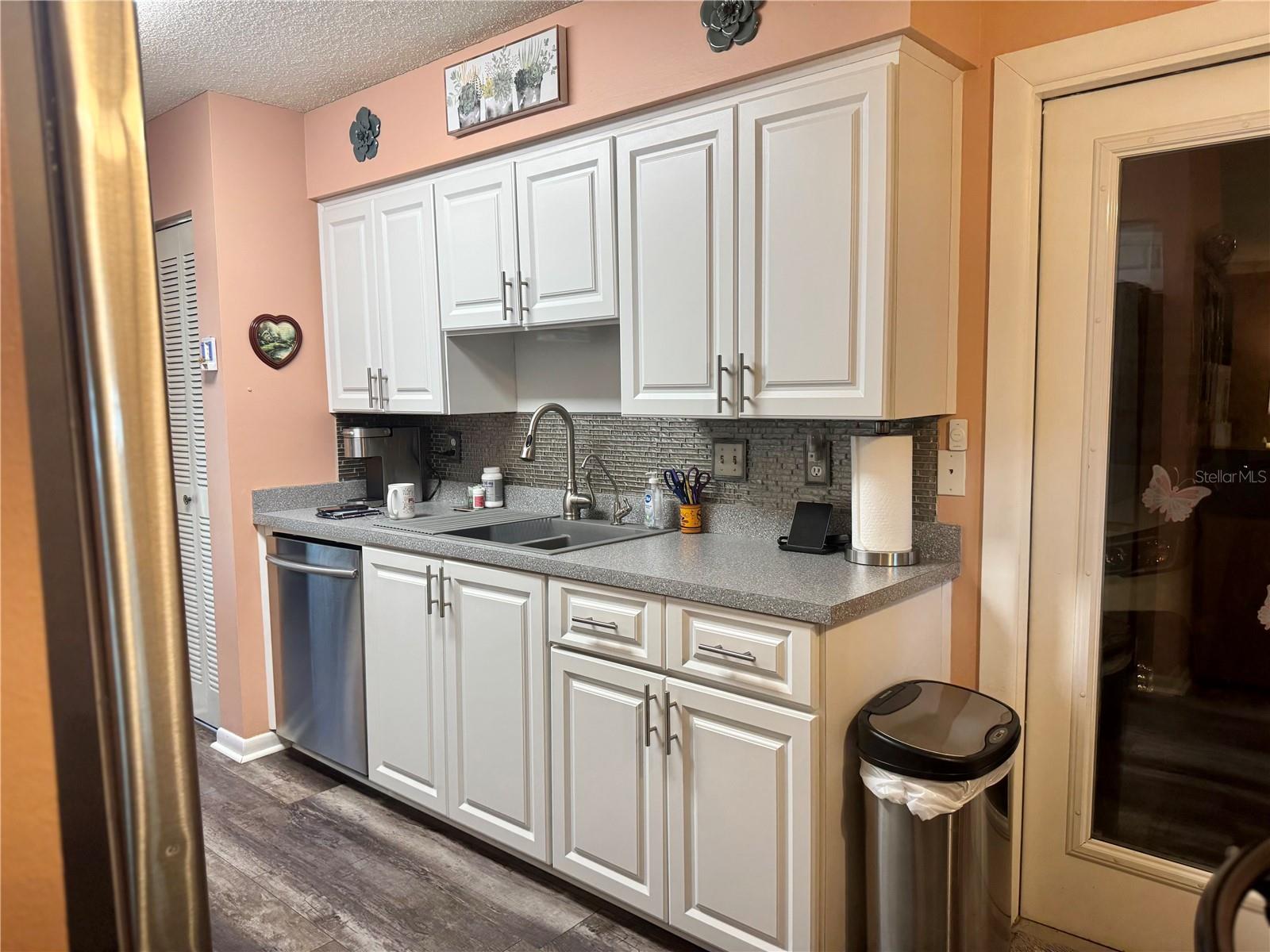 Image 10 of 37 For 1435 Country Ridge Drive