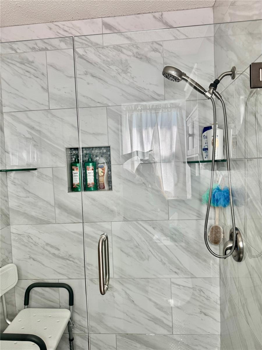 Image 22 of 37 For 1435 Country Ridge Drive