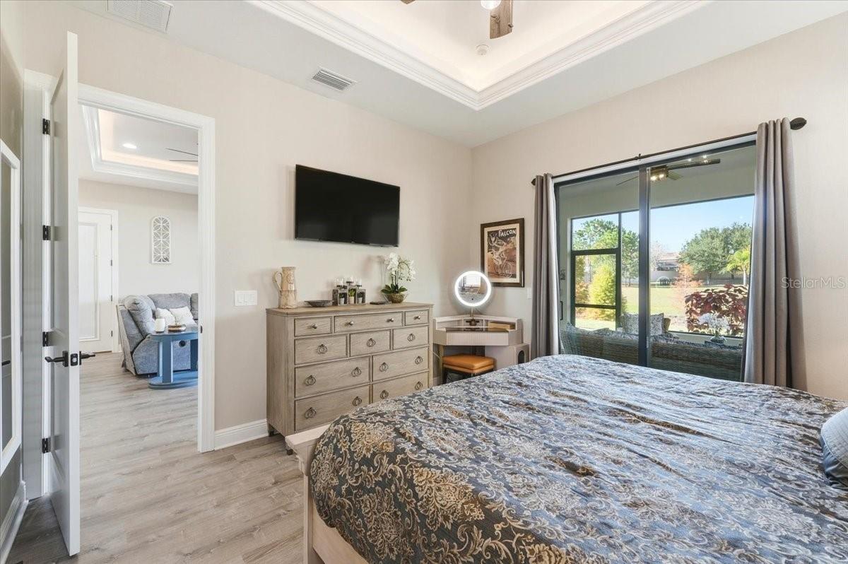 Image 17 of 38 For 469 Nolane Lane