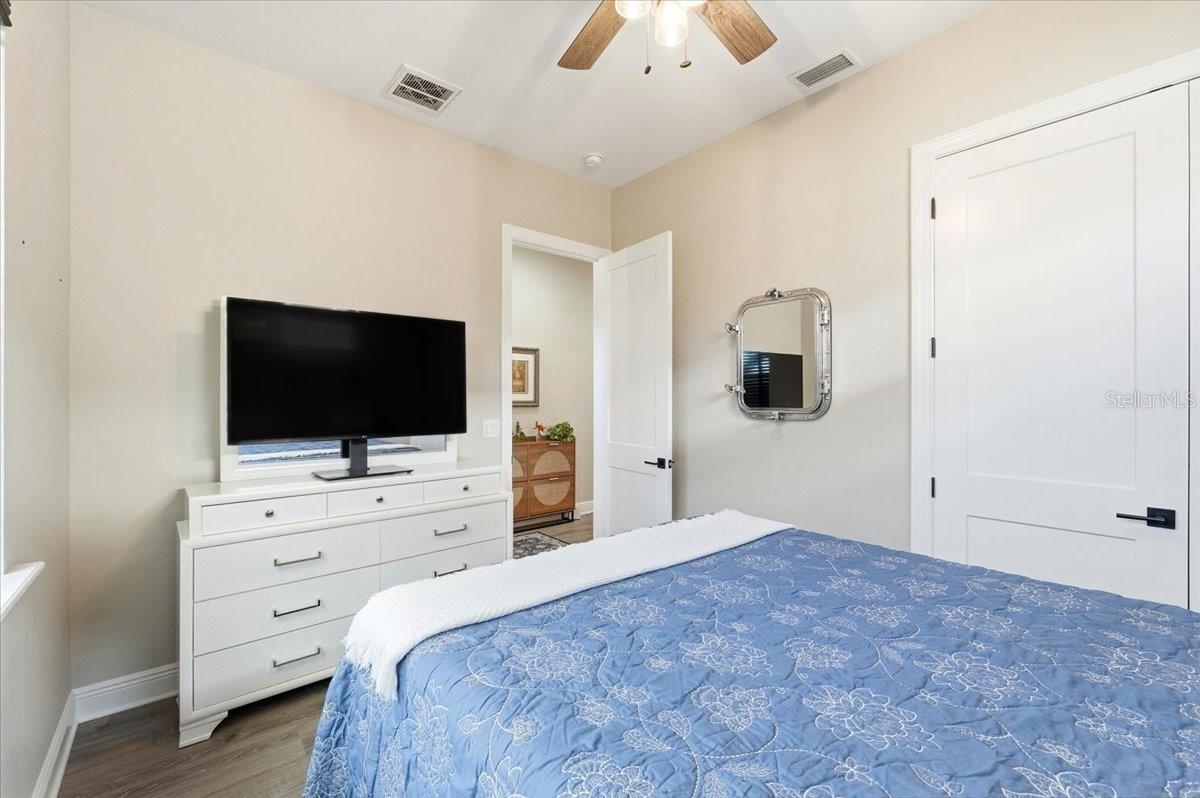 Image 26 of 38 For 469 Nolane Lane