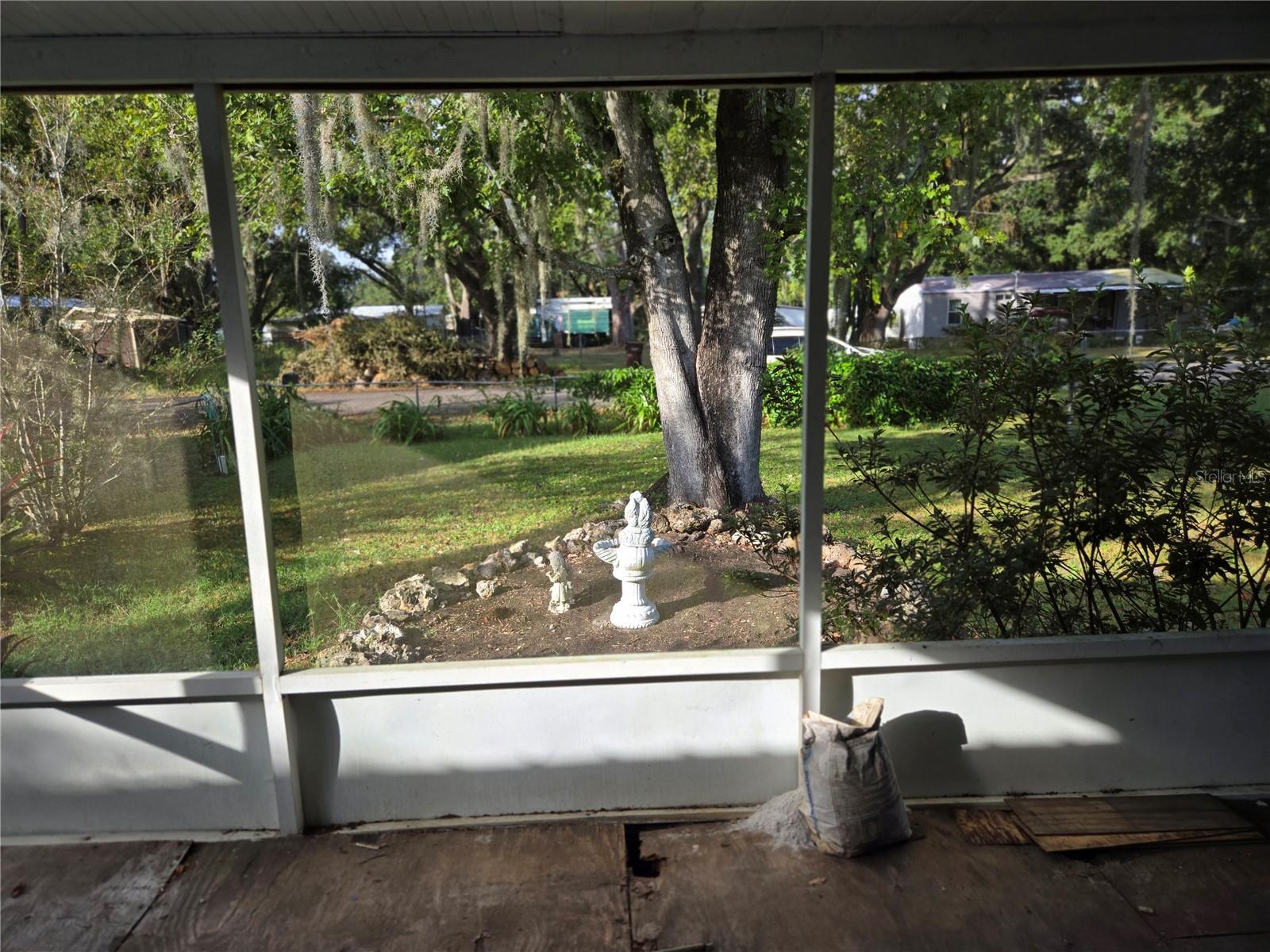 Image 14 of 18 For 733 1st Street