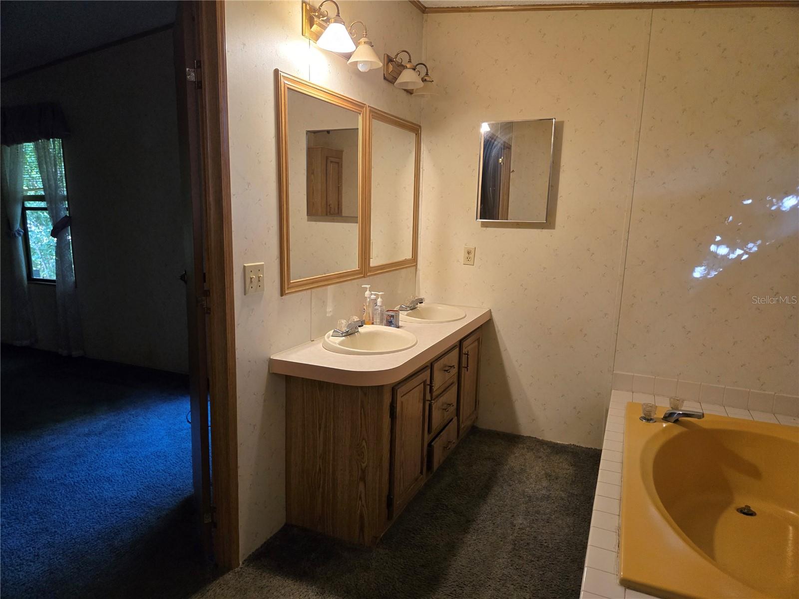 Image 9 of 18 For 733 1st Street