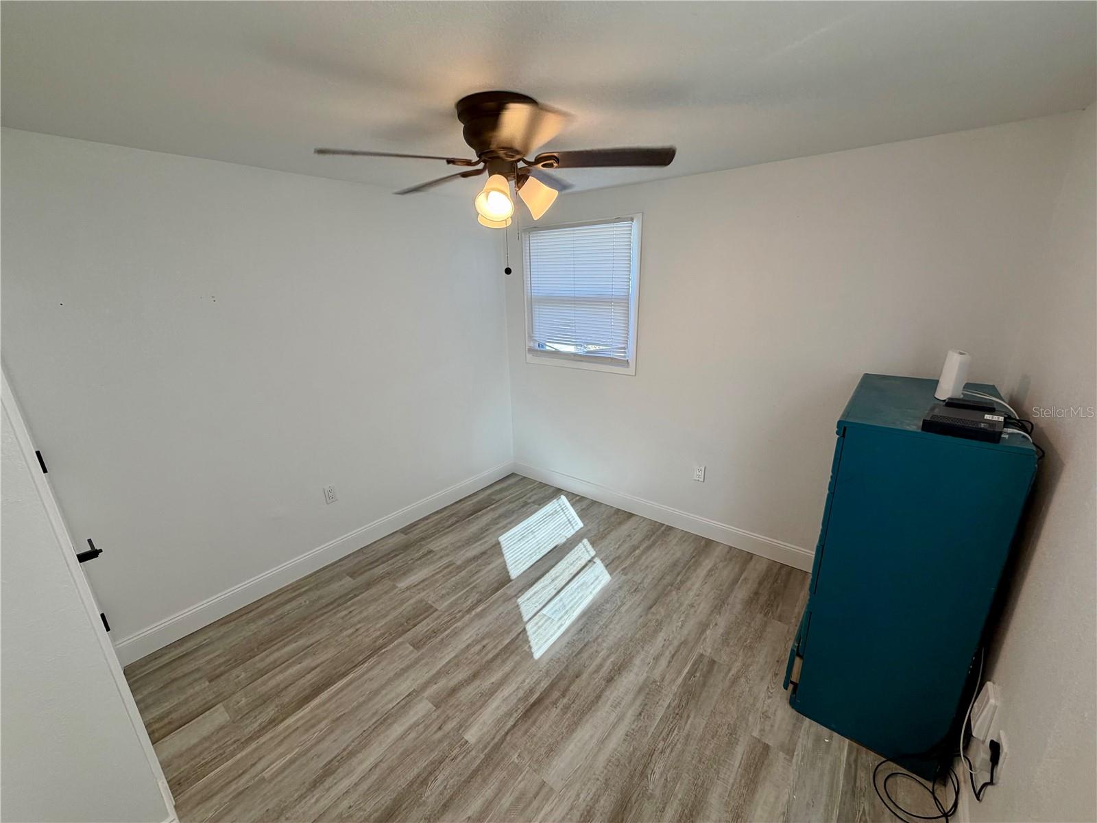 Image 15 of 36 For 1404 Crescent Place