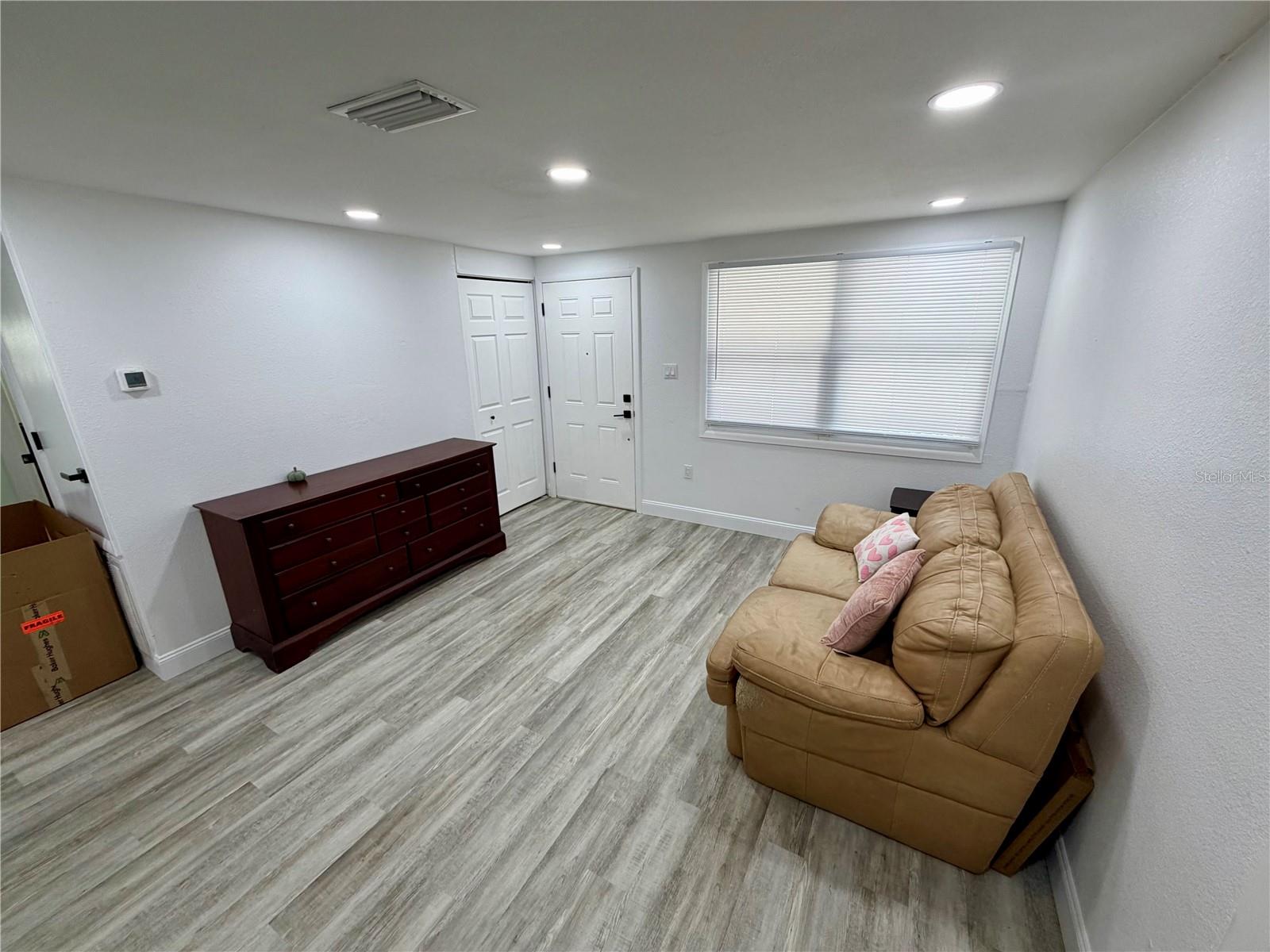 Image 20 of 36 For 1404 Crescent Place