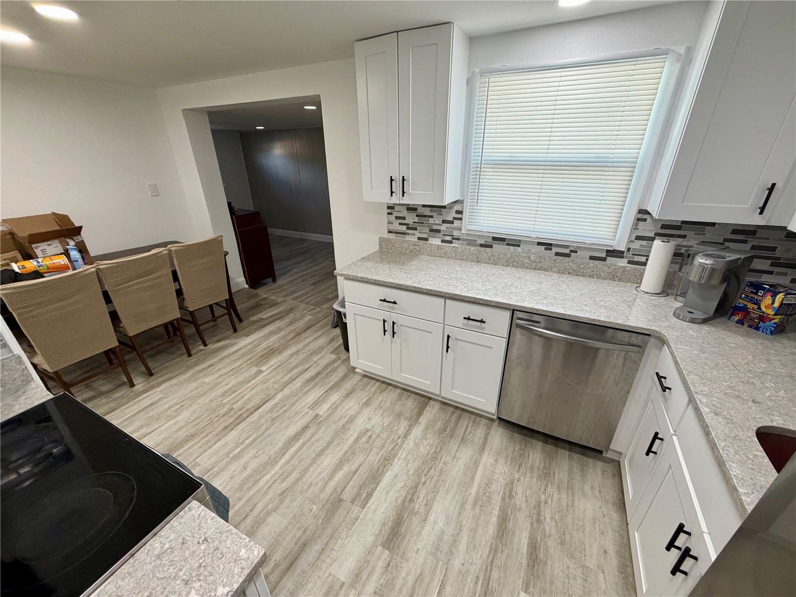 Image 27 of 36 For 1404 Crescent Place