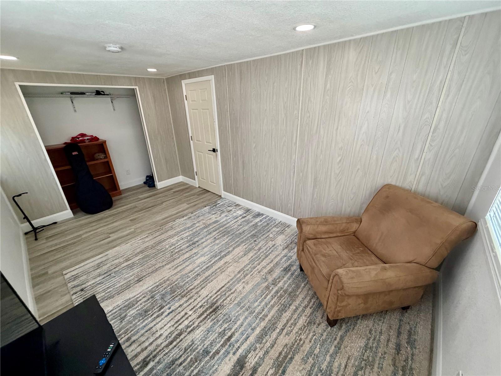 Image 35 of 36 For 1404 Crescent Place