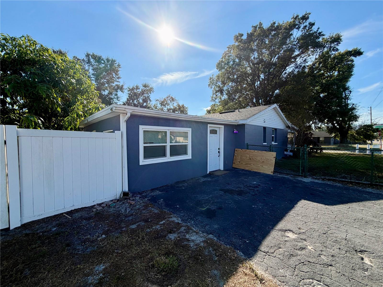 Image 7 of 36 For 1404 Crescent Place